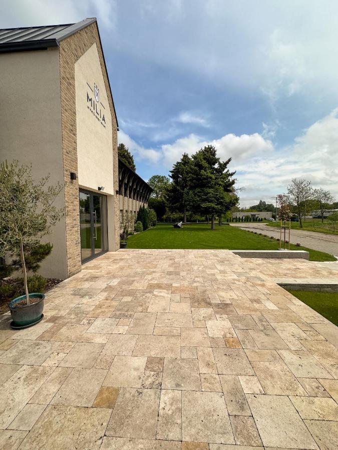 Milia Wine & Event Resort Dunajsky Klatov Exterior photo