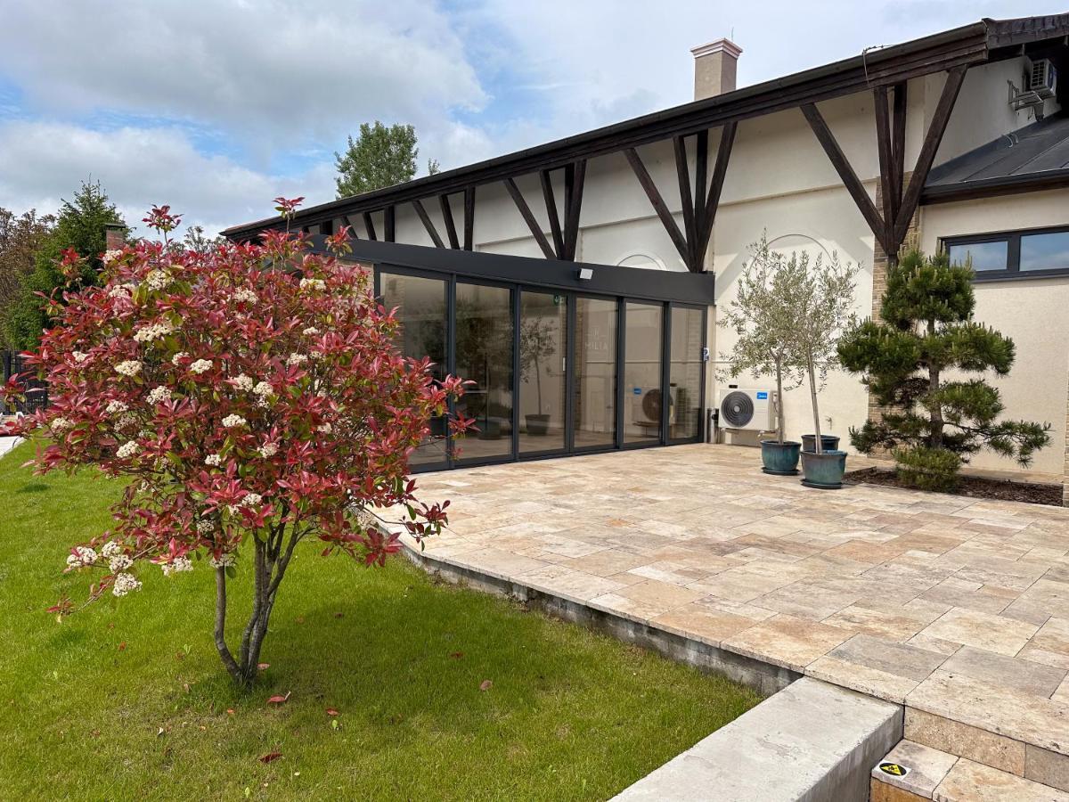 Milia Wine & Event Resort Dunajsky Klatov Exterior photo