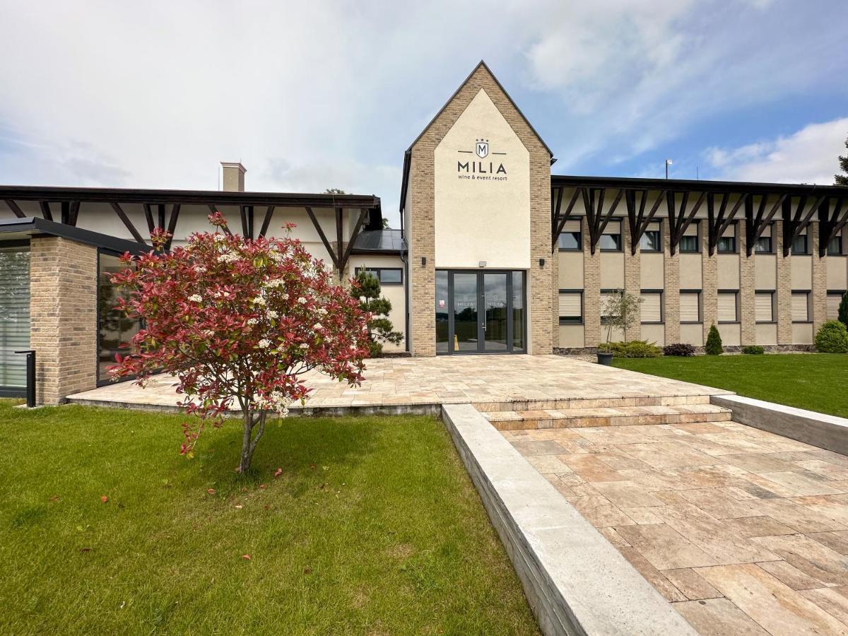 Milia Wine & Event Resort Dunajsky Klatov Exterior photo